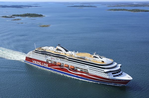Survey: Passengers interested in paying for reduced emissions – Viking Line offers biofuel