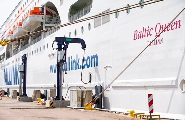 Die Tallink-Schiffe nutzen jetzt Landstrom in Tallinn, Helsinki und Stockholm