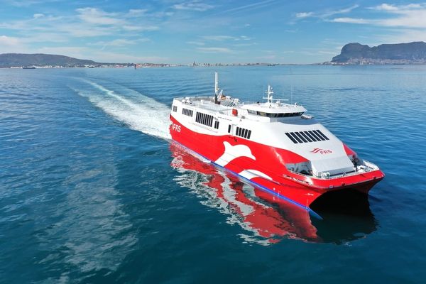 FRS und L'Express des Îles präsentieren: Die Einführung unseres bisher größten Schiffes in der Karibik!