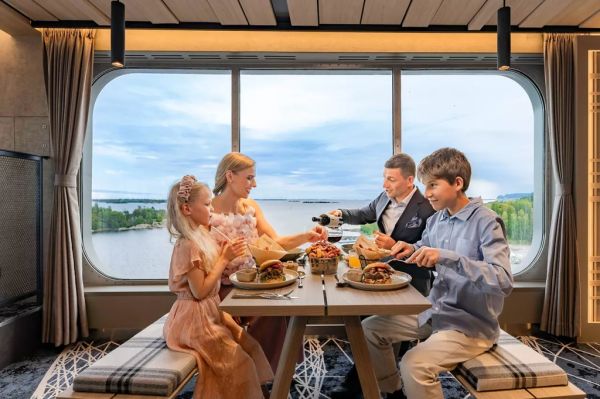 Finnsirius übertrifft in den ersten zwei Monaten die Erwartungen an das neue Fracht-Passagierschiff von Finnlines